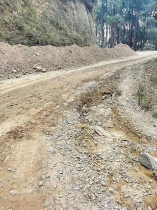 भक्तपुर नगरकोट मुख्य सडक बन्द, सर्वसाधारण र पर्यटकलाई सास्ती