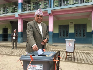 वरिष्ठ नेता  पौडेलद्वारा मतदान