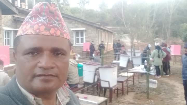 गाेरखा पालुम्टार ४ वडडाँडा केन्द्रमा देवकाेटावाट मतदान सुरु