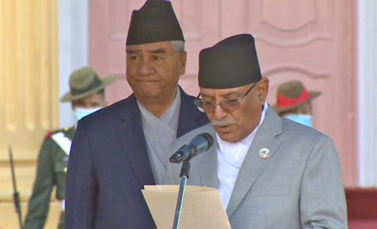तिन  उपप्रधानमन्त्रीसहित ८ सदस्यीय मन्त्रिपरिषद् गठन