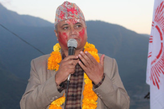 स्थानीय उत्पादनलाई प्राथमिकता : मुख्यमन्त्री अधिकारी