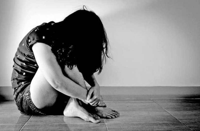 किशाेरीलाई बलात्कार आरोपमा शिक्षक पक्राउ