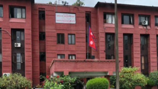चिकित्सककाे हड्तालले सर्वसाधरण मर्कामा, आन्दोलन फिर्ता लिन मन्त्रालयको आग्रह