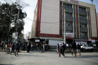 ओपडीमा आएका बिरामीलाई इमर्जेन्सीको टिकट दिएर उपचार