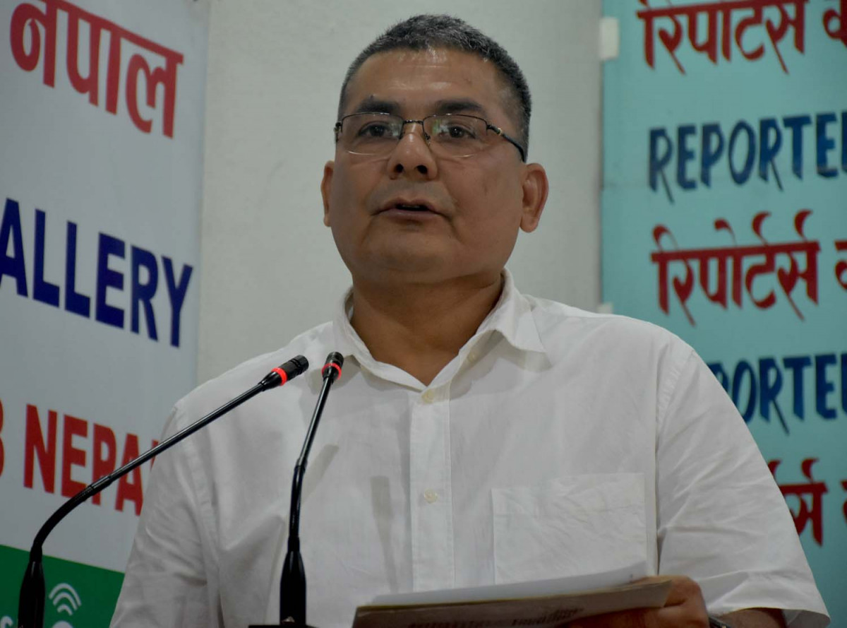 गणतन्त्र, संघीय खारेजीसहित ११ बुँदे माग राखेर दुर्गा प्रसाईंले गरे आन्दोलनको घोषणा