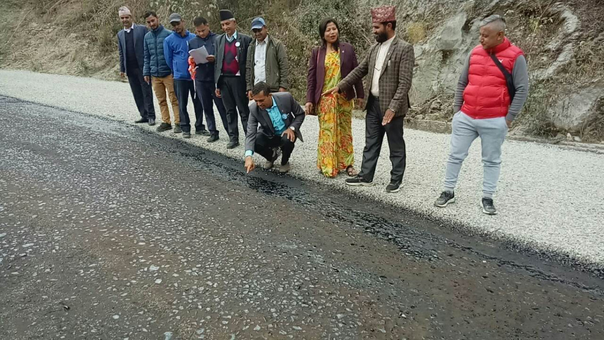 जि स स कास्कीद्वारा निर्माणाधीन काहुखोला सिक्लेस दुधपोखरी सडकको अनुगमन