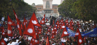 आज १७ औं लोकतन्त्र दिवस, राजाले जनताको नासो फिर्ता गरेको दिन