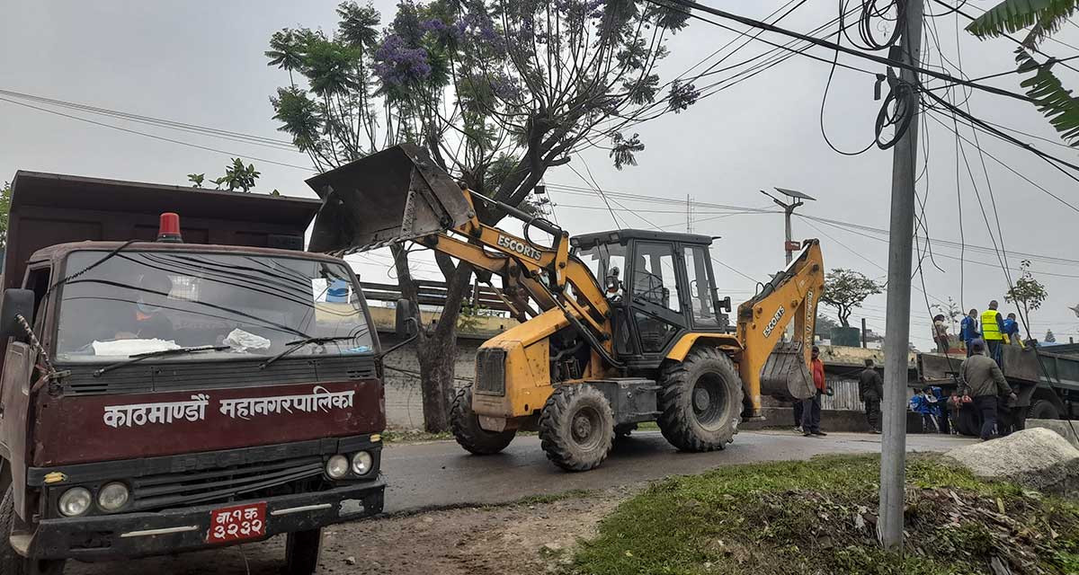 सिहंदरबार अगाडिका अवैध संरचना महानगरले हटायो