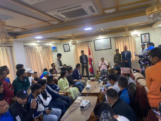 युवा संघले गृहमन्त्रीलाई बुझायो  भुटानी शरणार्थी प्रकरणको ८ बुँदे ज्ञापनपत्र