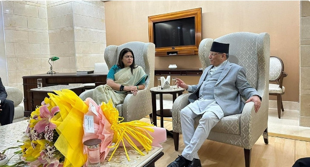 भारतीय विदेश राज्यमन्त्रीद्वारा प्रधानमन्त्रीलाई दिल्लीमा स्वागत