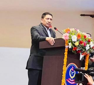प्रहरी सङ्गठनलाई प्रभावकारी र सफल बनाउन अझै आत्मसमीक्षा जरुरी : गृहमन्त्री श्रेष्ठ