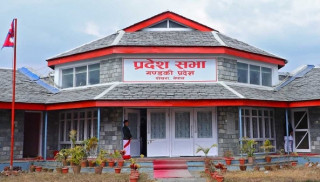 गण्डकीको नीति तथा कार्यक्रम, तनहुँमा ट्रमा अस्पतालदेखि सुरुङमार्गसम्म