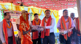 विपन्न घरपरिवारलाई निःशुल्क विद्युत मिटर वितरण