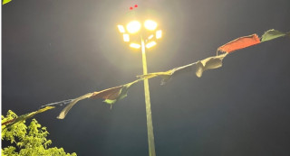 हाइमास्ट तथा सडक बत्तिबाट मन्थली र बेथान झिलिमिली