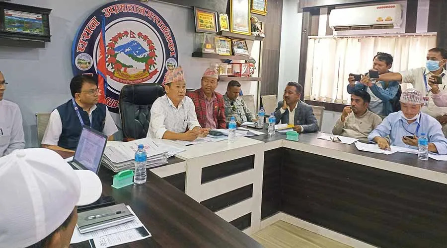 कोकोहाको पानी धरान ल्याएपछि हर्षले भक्कानिए मेयर साम्पाङ