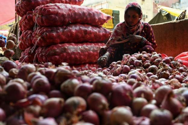 नेपालीले भारतबाट आलु, प्याज आयात गर्न बन्द गरे