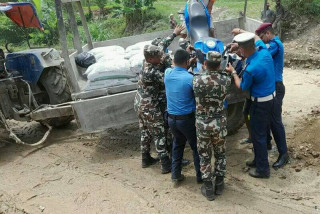 ट्रक र मोटरसाइकल ठोकिँदा एककाे मृत्यु