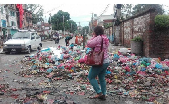 स्थानीयको अवरोध कायमै, फोहर व्यवस्थापनमा समस्या