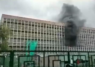 दिल्लीको एम्स अस्पतालमा आगलागी