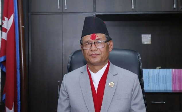 कानुन, न्याय तथा संसदीय मामिला मन्त्री गुरुङ अस्पताल भर्ना