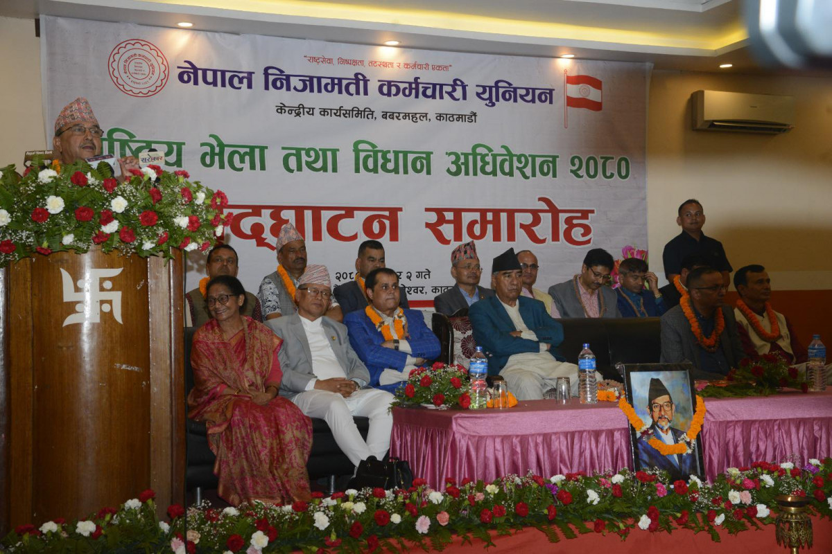नयाँ निजामती ऐन सेवाग्राही र कर्मचारीको हितमा : रक्षामन्त्री खड्का