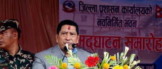कानुनअनुसार नियमित प्रक्रियाबाट हुनुपर्ने काम सहज र सरलरुपमा जनतालाई उपलब्ध गराउन निर्देशन : गृहमन्त्री श्रेष्ठ