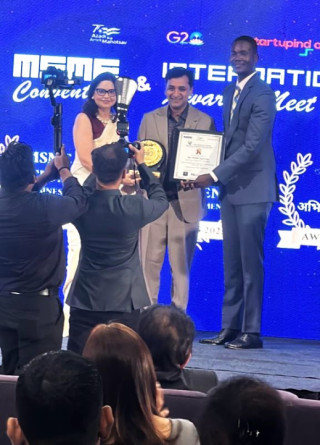 शिवम् सिमेन्टका भि.पि. अग्रवाल नयाँ दिल्लीमा आयोजित Shri. Mahatma Gandhi Rashtriya Abhiman Puraskar 2023 बाट सम्मानित