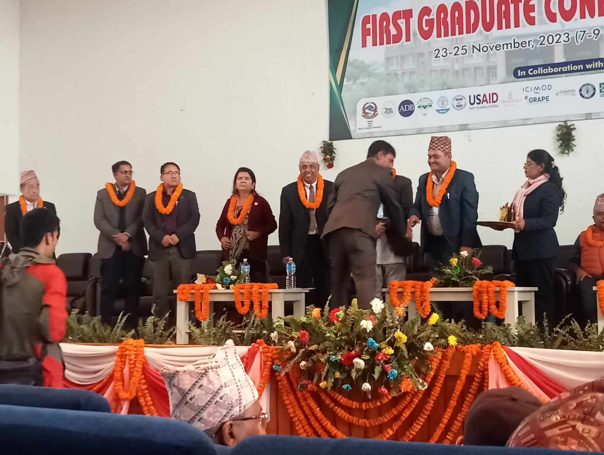 चितवन रामपुरमा प्रथम ग्य्राजुयट सम्मेलन २०२३ सम्पन्न, उत्कृष्ट कार्यपत्र प्रस्तुतीलाई नगद पुरस्कार