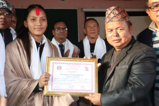 सातौँ दक्षिण एसियाली कराँते च्याम्पियनसीपमा स्वर्ण पदक विजेता गुरुङलाई सम्मान