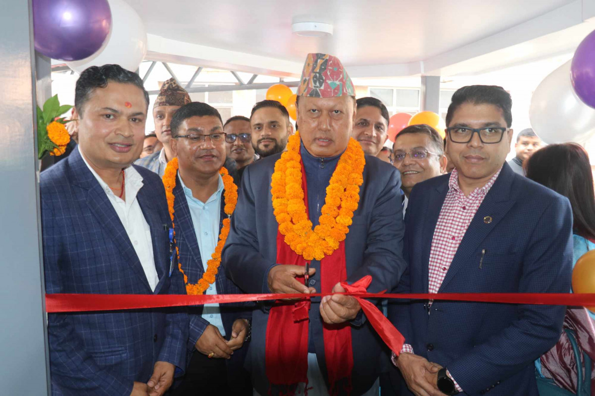 स्वास्थ्य मन्त्री बस्नेतद्वारा भरतपुर अस्पतालको बर्थिङ युनिटको उद्घाटन
