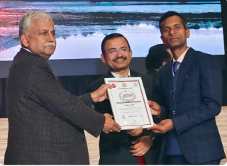 तनहुँका ओझा भारतमा  ‘युपिएए अवार्ड २०२३’ बाट सम्मानित