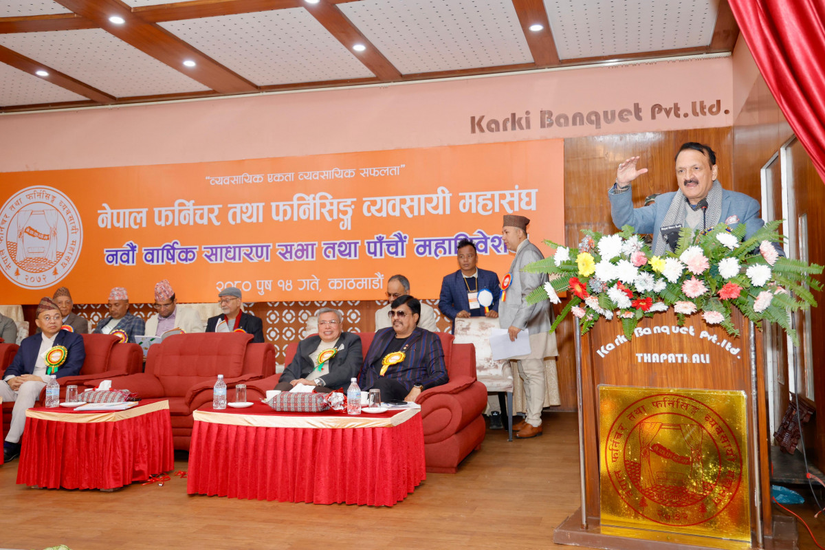 फर्निचर व्यवसाय आर्थिक क्रियाकलापमा महत्वपूर्ण : अर्थमन्त्री डा. महत