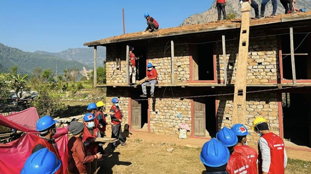 रुकुम पश्चिममा भूकम्पपीडितका लागि दश हजार अस्थायी आवास निर्माण