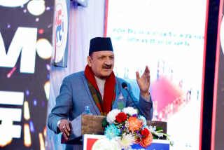 हिजोका दिनमा बैंककाे लगानी ठीक ठाउँमा भएन : अर्थमन्त्री डा. महत