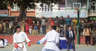 तनहुँमा बास्केटबल कोर्टमा कराते खेलाउनुपर्ने बाध्यता