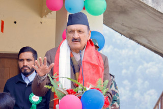 बालबालिकाको शिक्षामा ध्यान दिन अभिभावकहरुसँग अर्थमन्त्री डा. महतको आग्रह