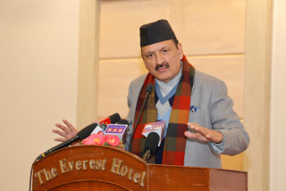 जलविद्युत आयोजनाको बीमालाई नन ट्यारिफमा लैजान बीमा प्राधिकरणलाई अर्थमन्त्री महतको निर्देशन