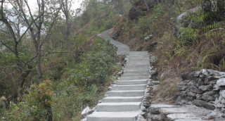 म्यादीमा चन्दा र श्रमदान जुटाएर पदमार्ग निर्माण