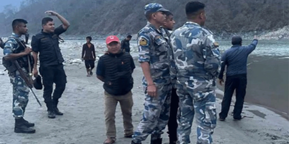 सुनकोशी नदीमा बेपत्ता बालबालिको खोजी गर्न सशस्त्र प्रहरी परिचालन