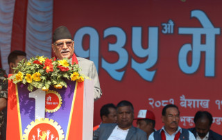 श्रमिकको न्यूनतम पारिश्रमिक वृद्धि गर्न पहल गरिन्छ : प्रधानमन्त्री  प्रचण्ड