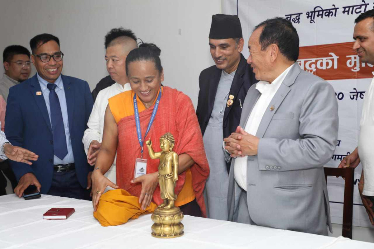 विश्व बौद्ध धर्म संघद्वारा  बेबी मूर्ति प्रदर्शन तथा विश्व शान्ति पूजा सम्पन्न