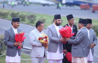 प्रधानमन्त्री स्वदेश फिर्ता