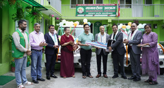 नबिल बैंकद्वारा मानव सेवा आश्रमलाई २ थान उद्धार वाहन सहयोग