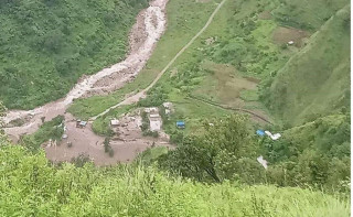 गोरखाको धार्चेमा पहिरोमा बेपत्ता ५ जनाको अवस्था अझै अज्ञात
