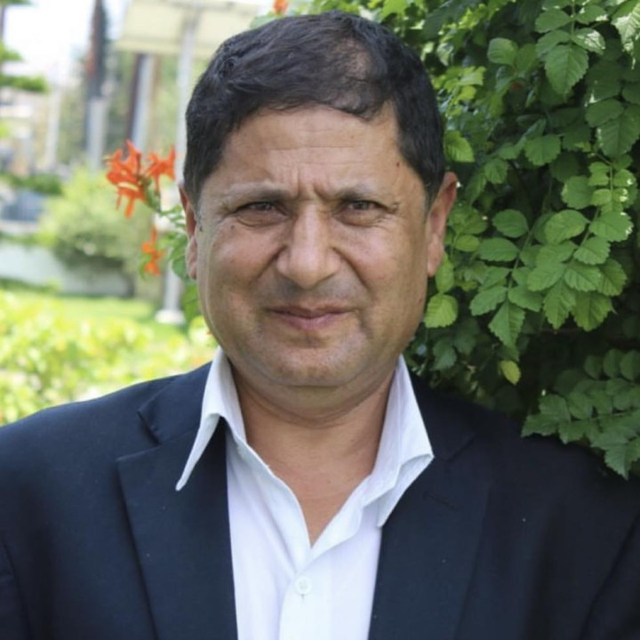 मेटिदै गएका स्कूल कलेजका परिधानहरू....