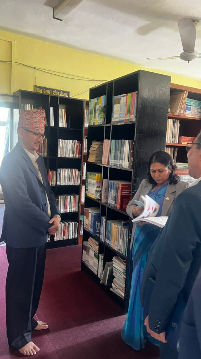 शिक्षा मन्त्री भट्टराइद्वारा कार्यालयहरूको आकस्मिक  निरीक्षण