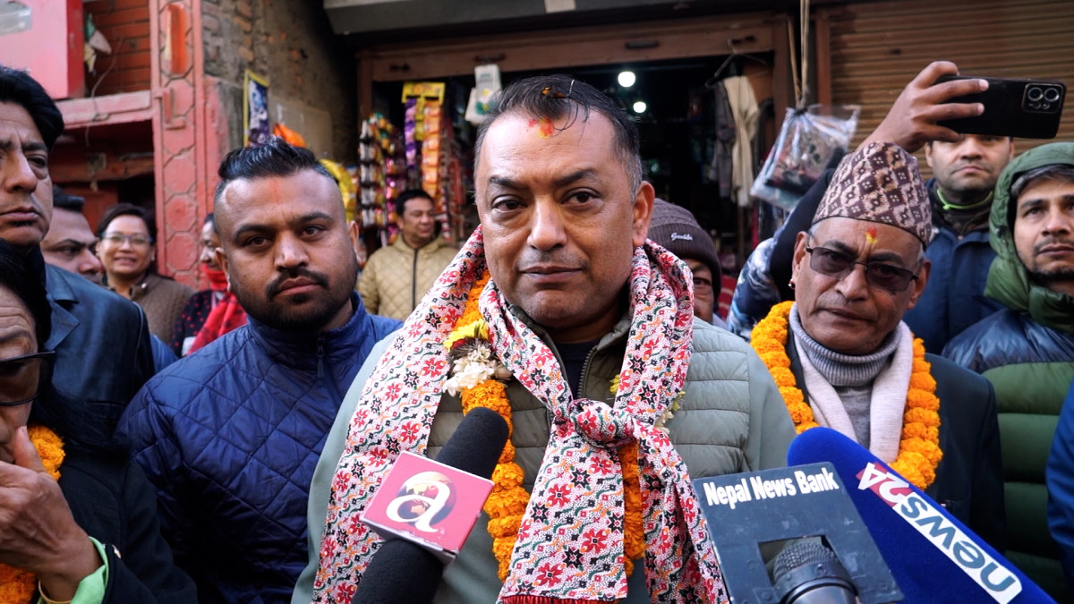 सरकारले युवाहरूलाई रोजगारी दिन सक्दैन : गगन थापा