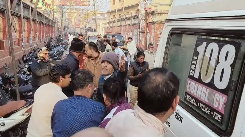 उत्तर प्रदेशको बागपतमा जैन समुदायको मेलामा काठको मचान भत्किँदा ५ जनाको मृत्यु
