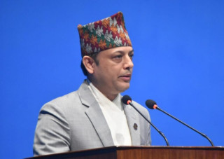 रवि लामिछानेमाथि सरकारले प्रतिशोध साँध्यो : डीपी अर्याल