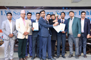 साउथवेस्टर्नको विज्ञान प्रदर्शनी सम्पन्न, प्रतियोगिता विजयी विद्यार्थीहरूलाई नगद तथा प्रमाणपत्र प्रदान